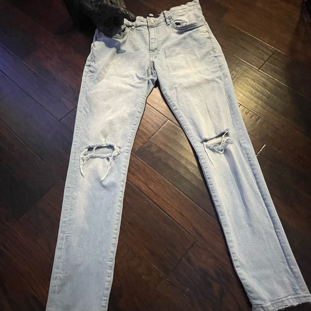 Skinny blue jeans